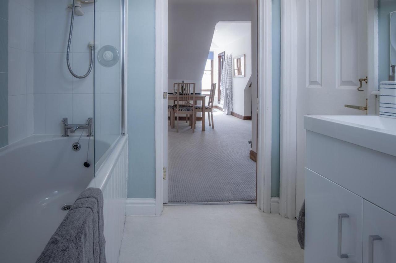The Nest - 1 Bedroom Apartment - Tenby Εξωτερικό φωτογραφία
